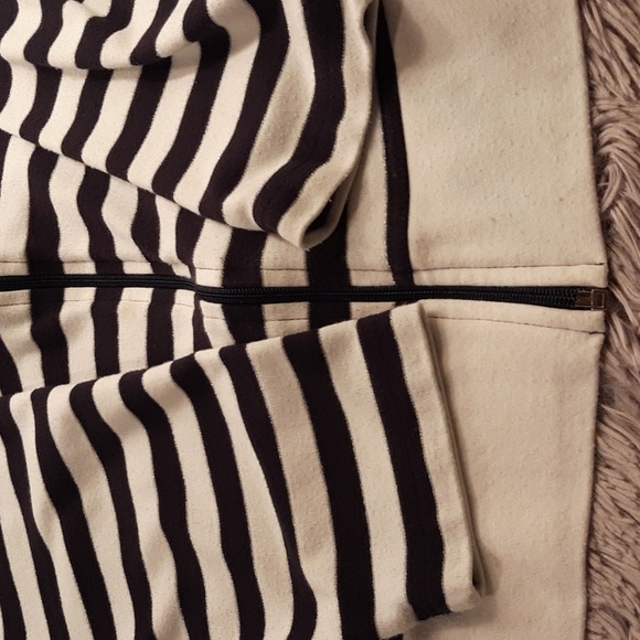 Dress Barn Zip up Hoodie size 14/16 - Picture 5 of 6